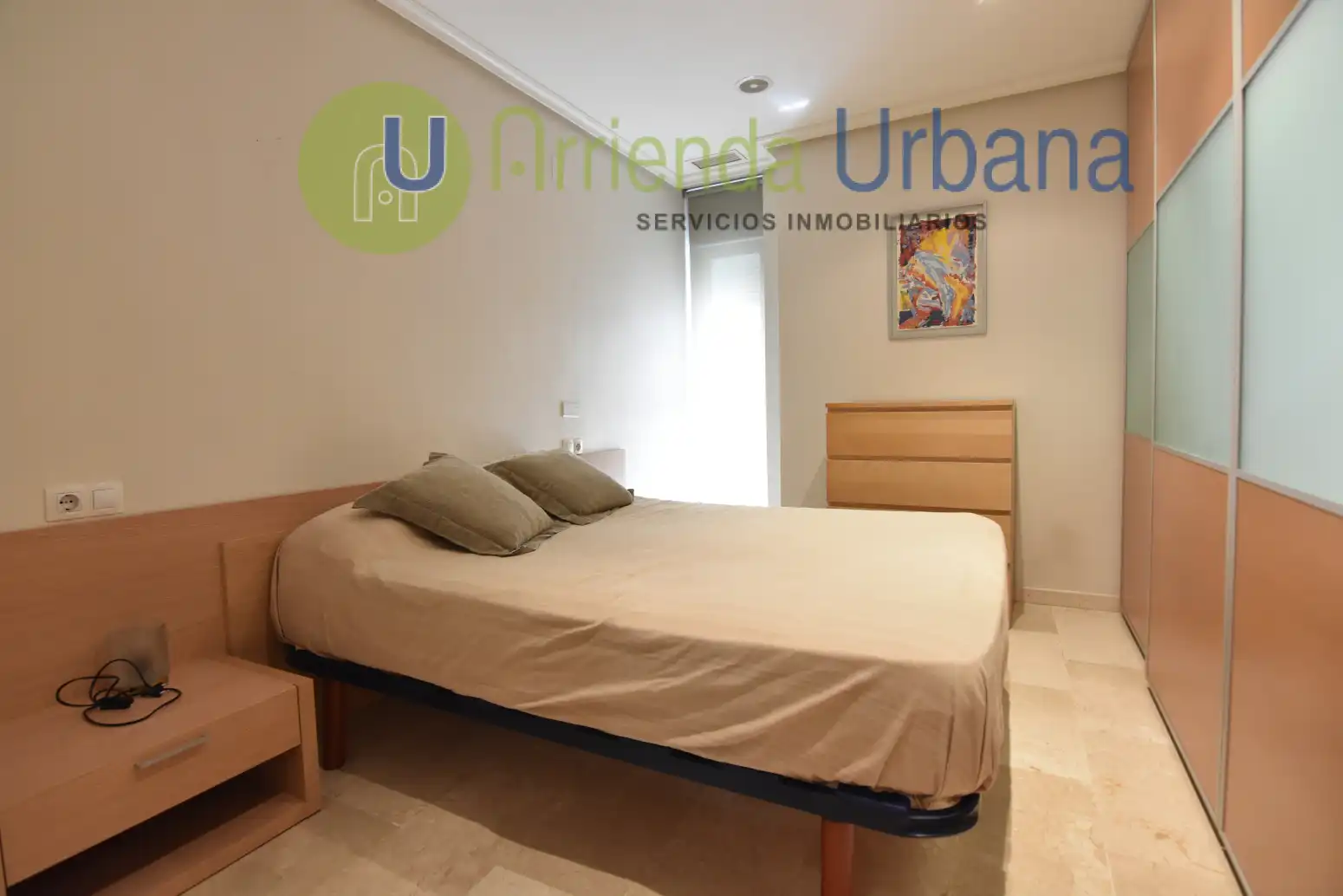 Habitación de Piso de alquiler en Elche / Elx con Aire acondicionado, Calefacción y Amueblado