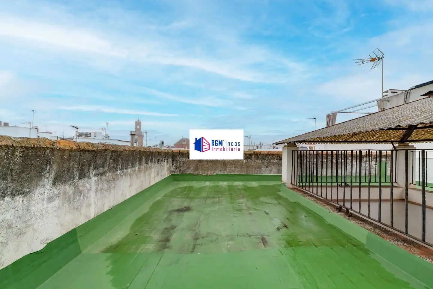 Terraza de Piso en venta en  Sevilla Capital con Aire acondicionado