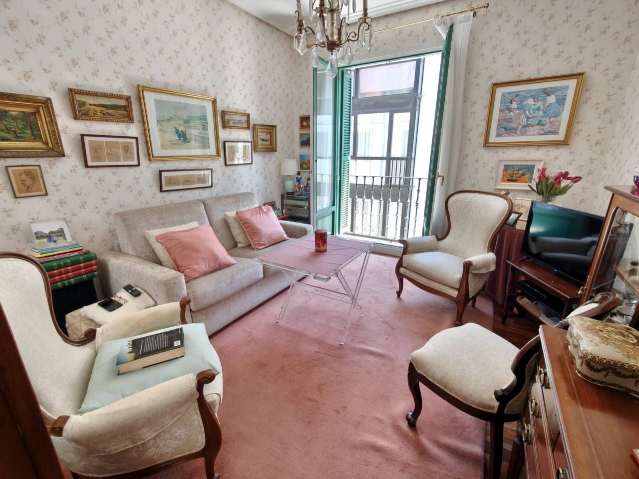 Living room of Flat for sale in Bilbao   with Heating and Balcony