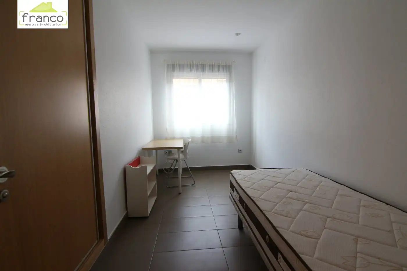 Dormitori de Apartament de lloguer en Murcia amb Aire condicionat i Moblat