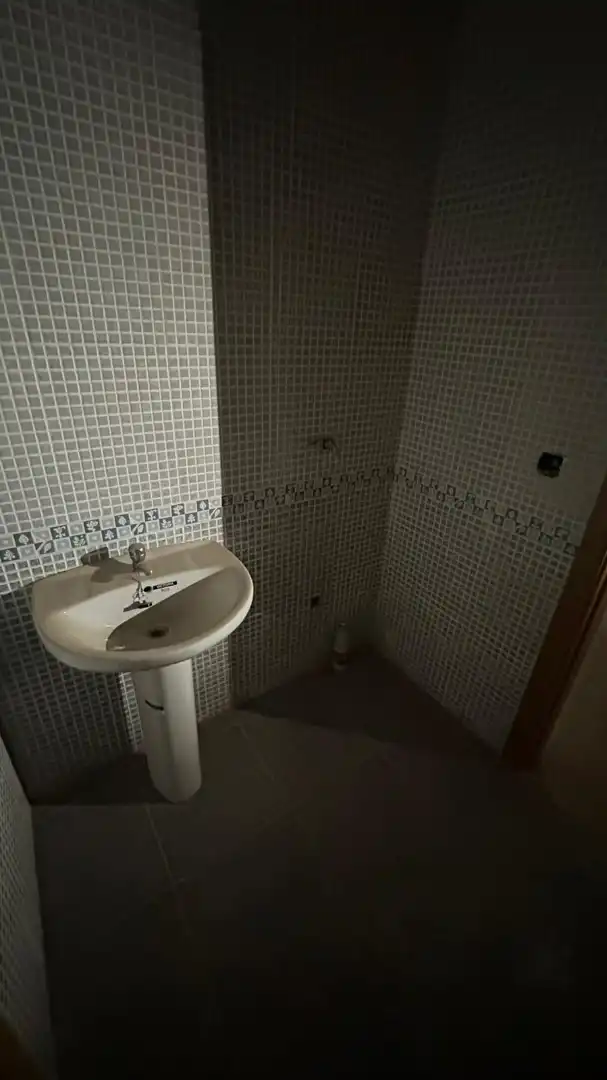 Badezimmer von Geschaftsraum zur Miete in Ibi mit Alarm
