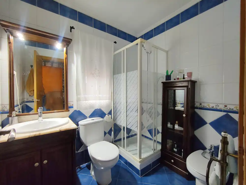 Baño de Casa o chalet en venta en Colmenar de Oreja con Aire acondicionado, Calefacción y Parquet