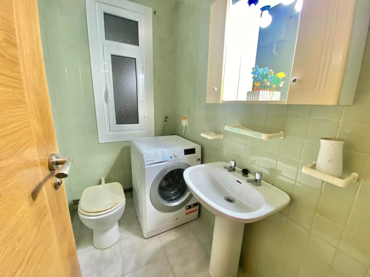 Bathroom of Flat for sale in Arteixo  with Heating, Parquet flooring and Storage room