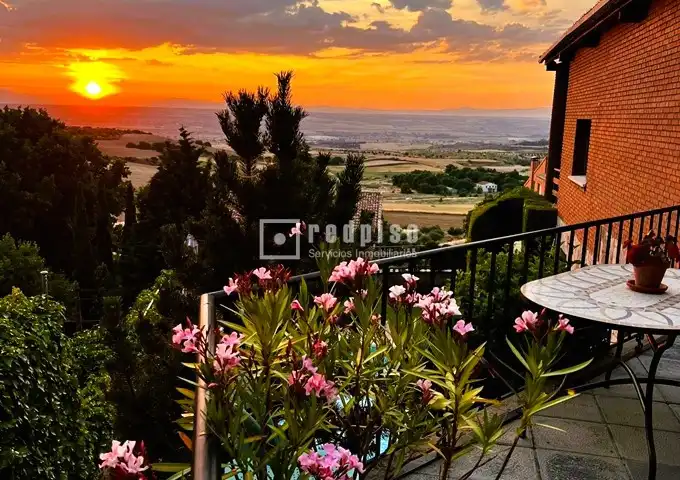Casa o chalet en venta en El Clavín - Valdeluz