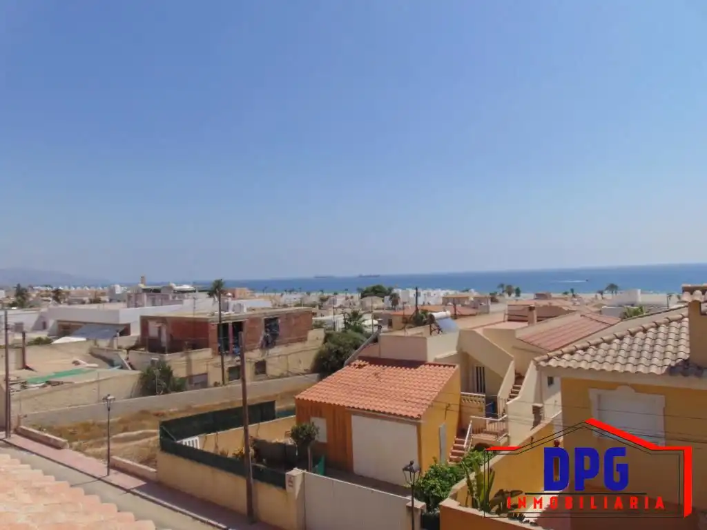Vista exterior de Dúplex en venta en Garrucha con Aire acondicionado, Terraza y Amueblado