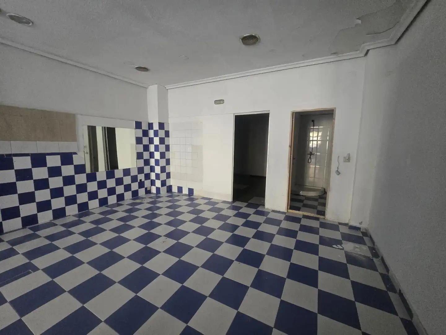 Local comercial en venda a Casco Urbano, imagen 2