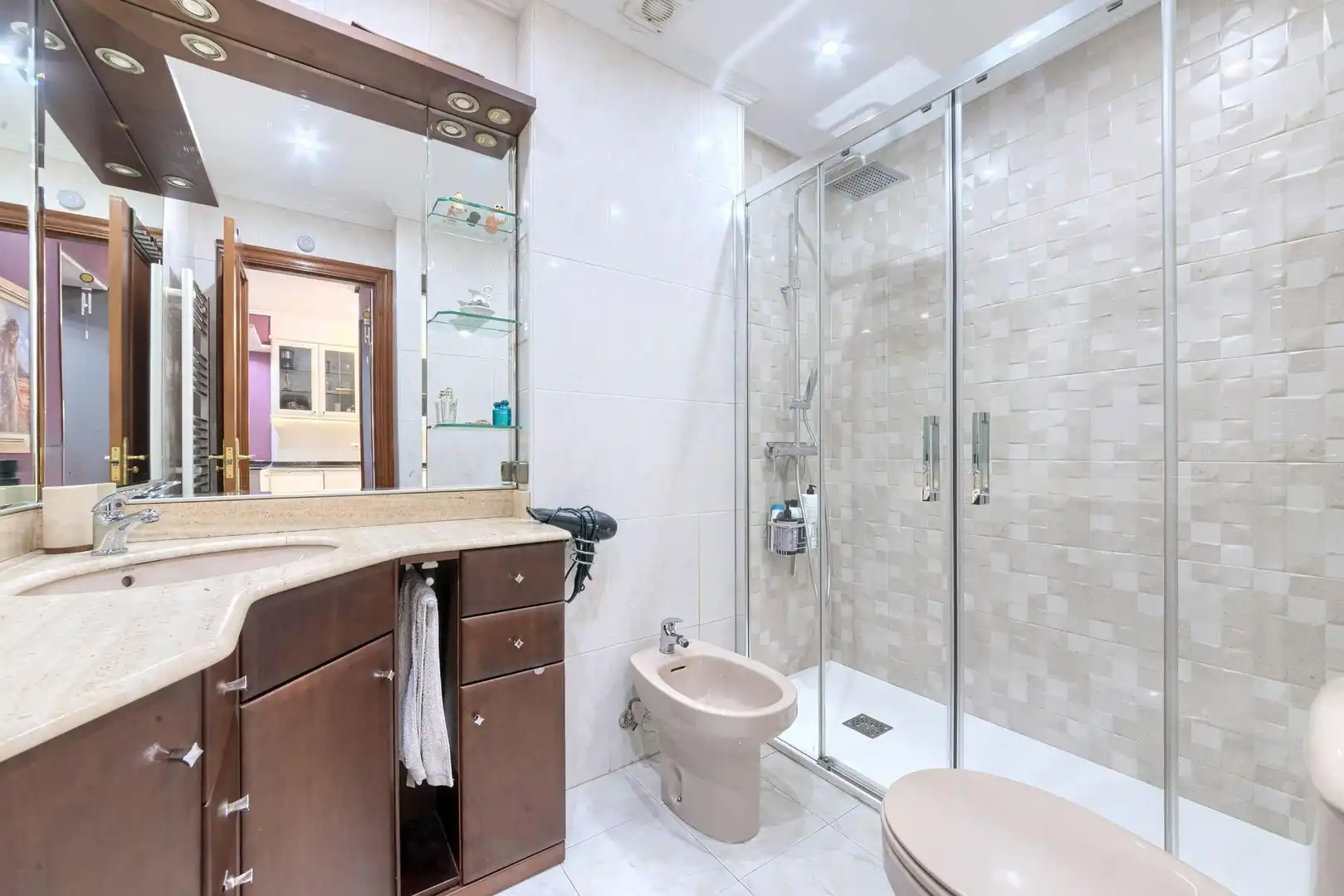 Baño de Apartamento en venta en Barakaldo  con Calefacción, Trastero y Amueblado