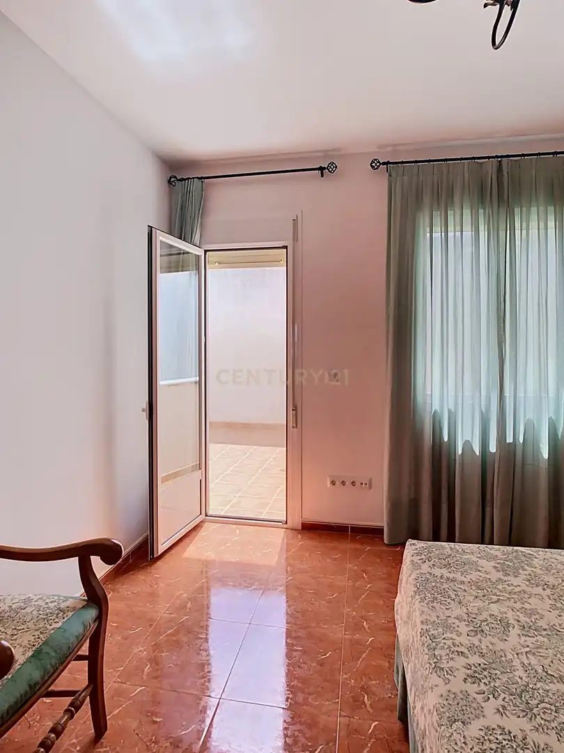 Bedroom of Houses for sale in Cuevas de San Marcos