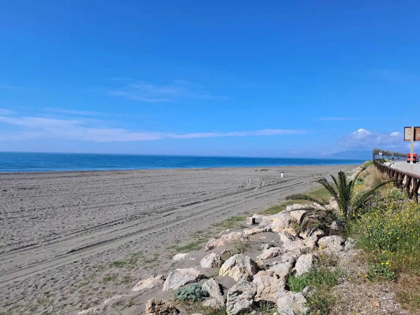 Vista exterior de Piso en venta en Vélez-Málaga con Calefacción y Terraza