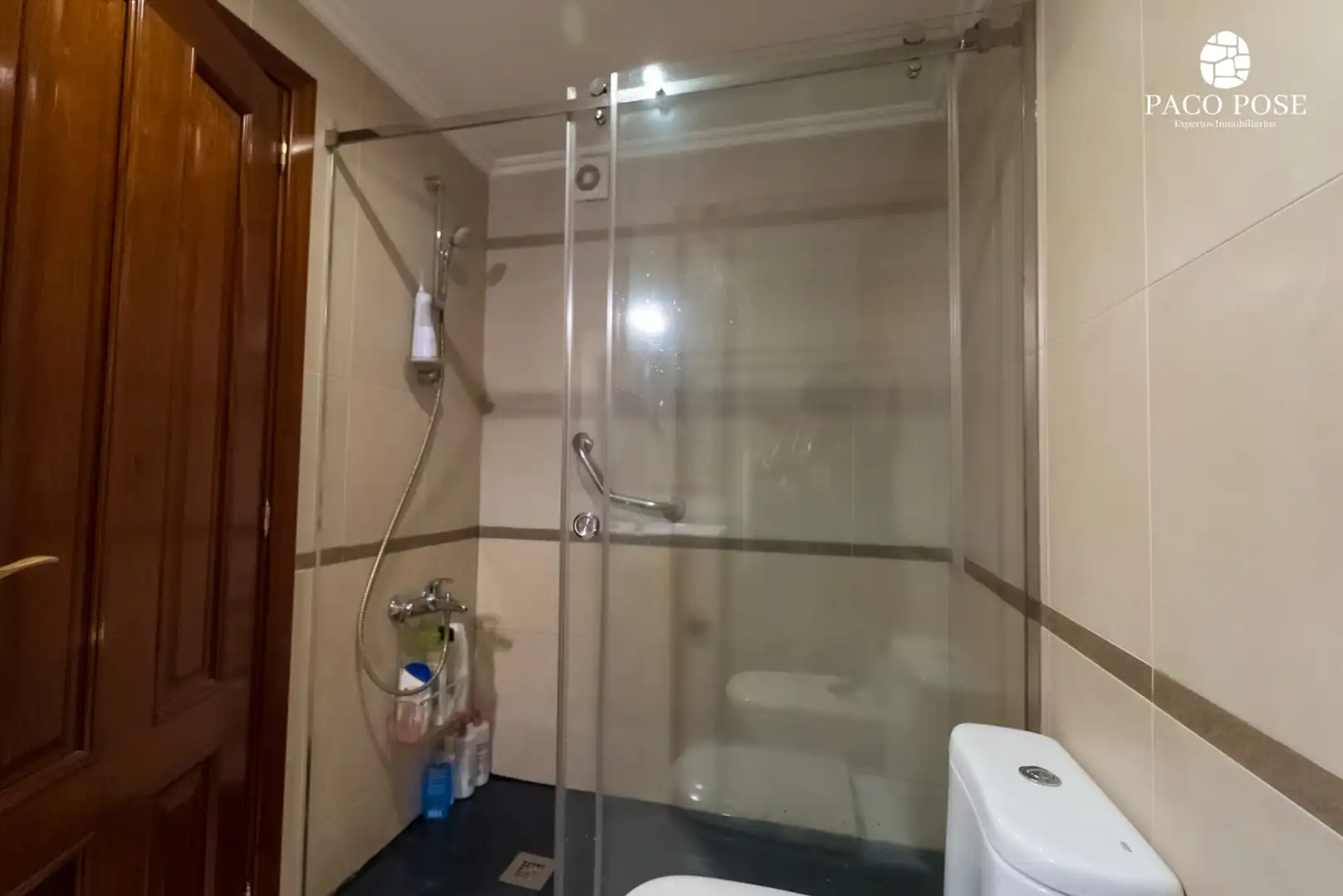 Baño de Piso en venta en A Coruña Capital  con Calefacción, Trastero y Amueblado