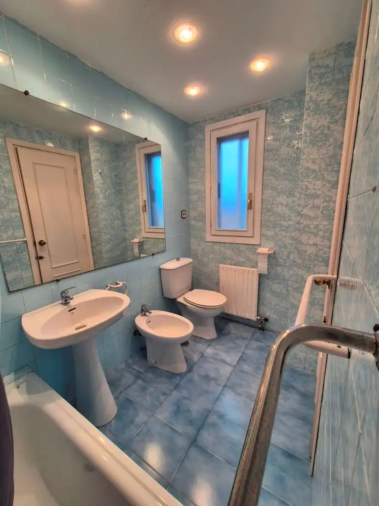 Bathroom of Flat for sale in Santander  with Heating, Terrace and Storage room