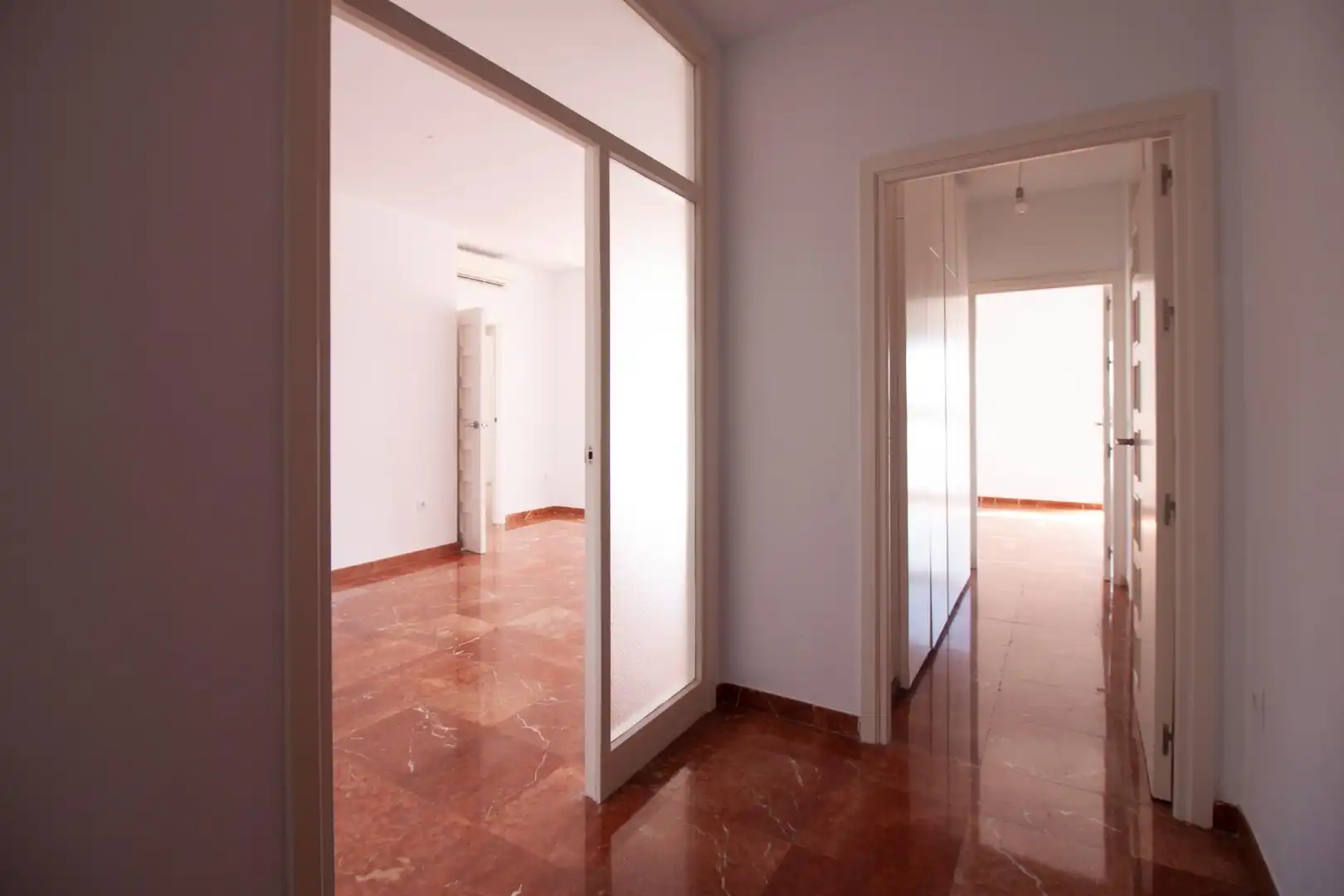 Flat for rent in Sevilla  with Air Conditioner and Heating