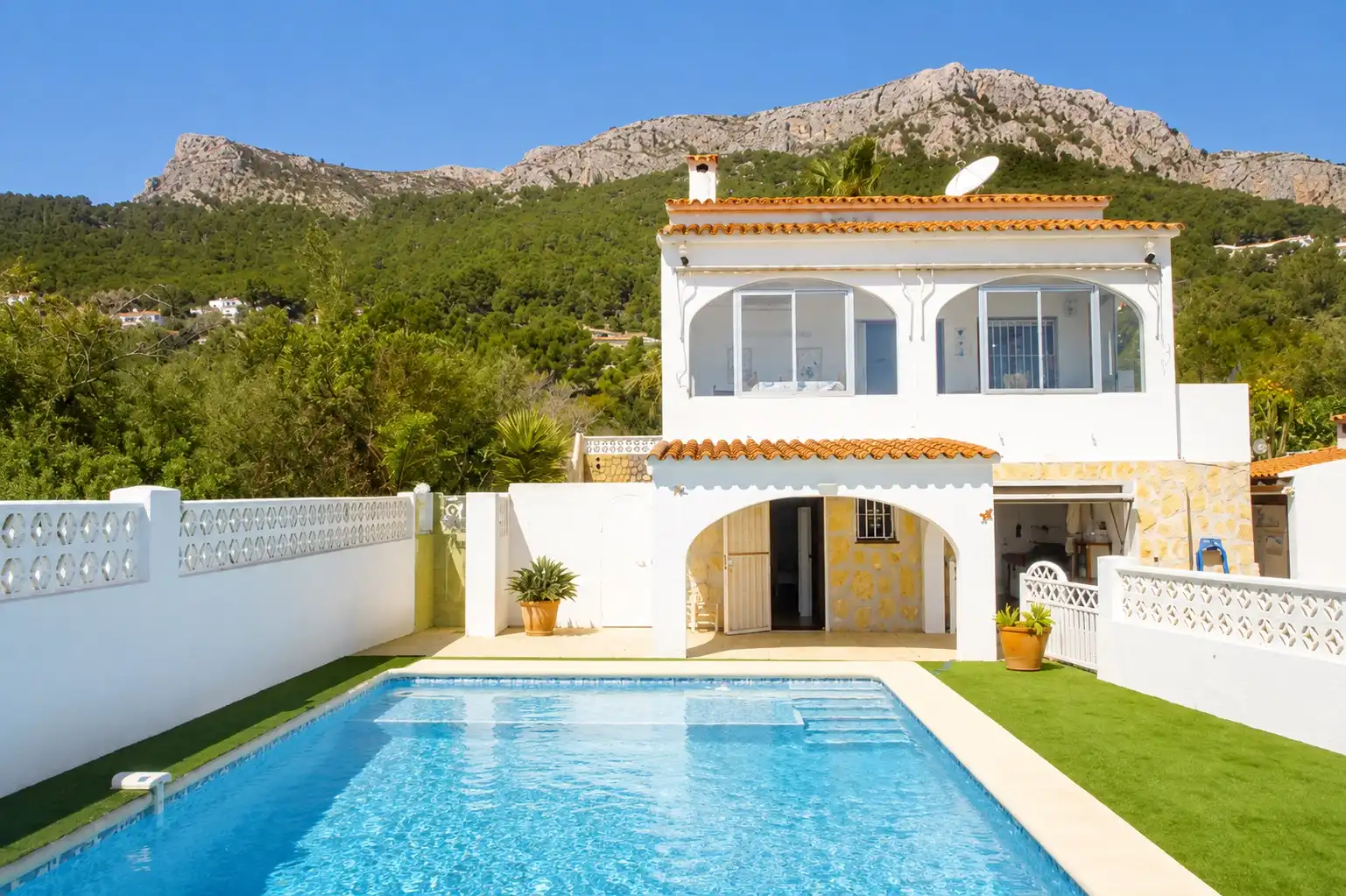 House with garden for sale in Benicolada - Las Adelfas