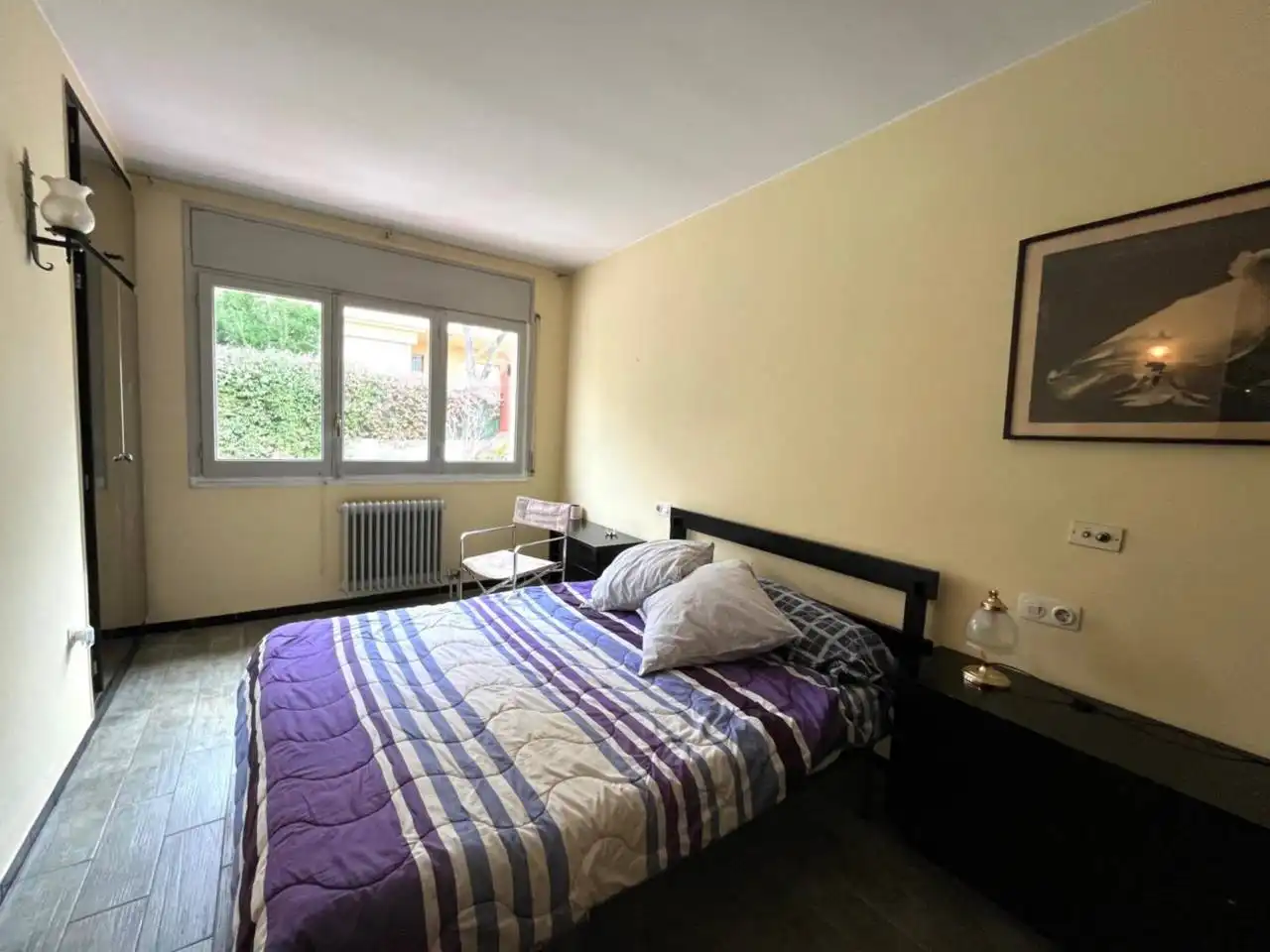 Habitación de Casa o chalet en venta en Girona con Aire acondicionado, Calefacción y Jardín privado