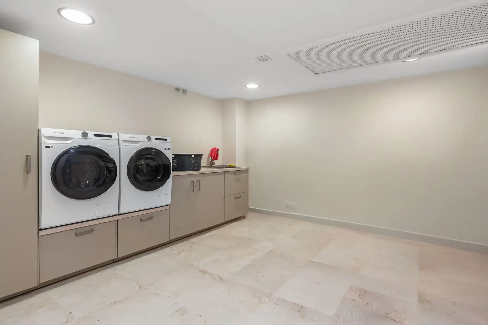 Casa con piscina en venta en Milla de Oro, imagen 23