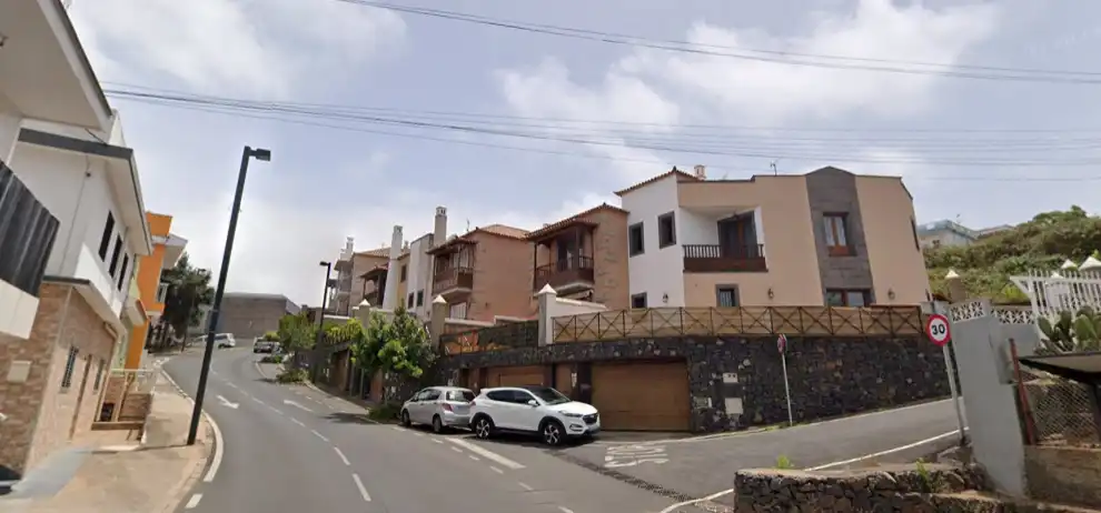 INMUEBLE SIN POSESION Y SIN ACCESO AL INTERIOR., imatge 2