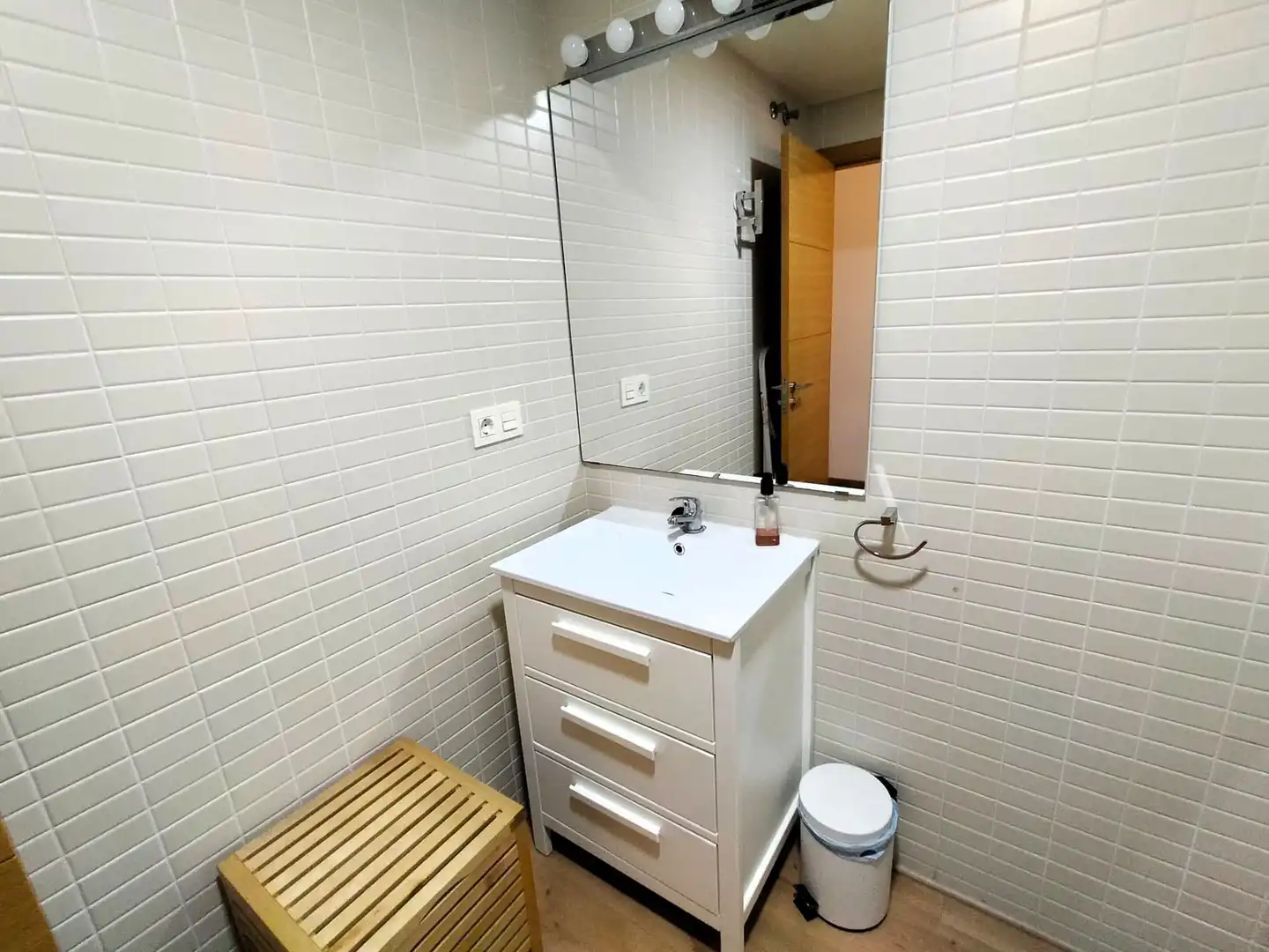 Baño de Piso de alquiler en La Línea de la Concepción con Amueblado