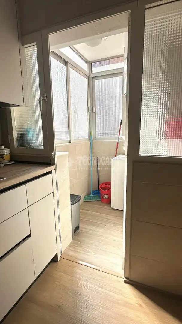 Bathroom of Flat for rent in Granada  with Heating and Balcony