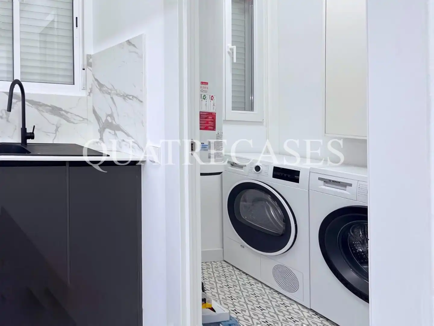 Piso con terraza en venta en Carrer del Rosselló, imagen 25