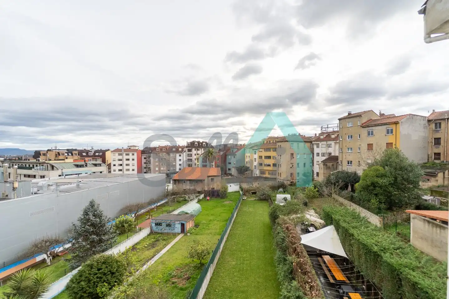 Garten von Wohnung zur untervermieten in Oviedo  mit Klimaanlage, Heizung und Privatgarten