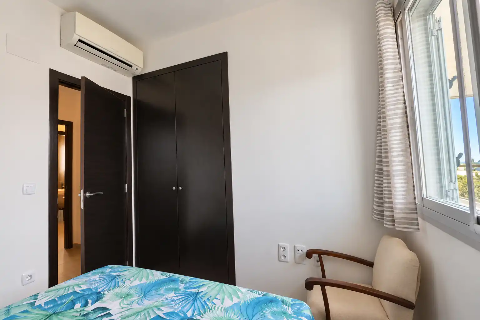 Chalet con terraza en venta en Calle de la Serra Mariola, imagen 29