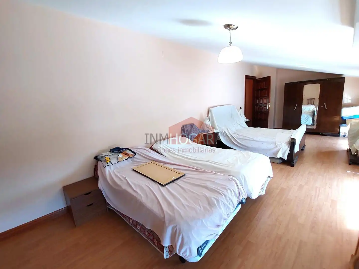 Bedroom of Houses for sale in Gutierre-Muñoz  with Heating, Private garden and Storage room
