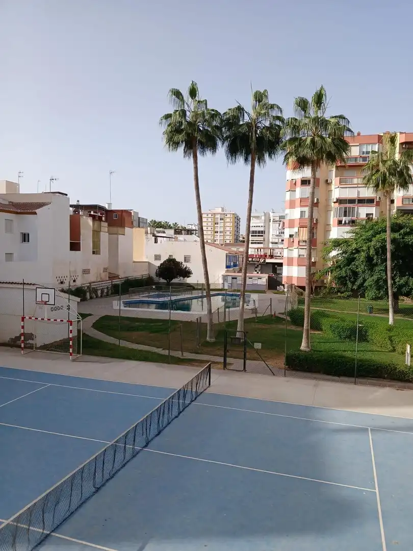 Piscina de Pis en venda en Vélez-Málaga amb Aire condicionat, Calefacció i Terrassa