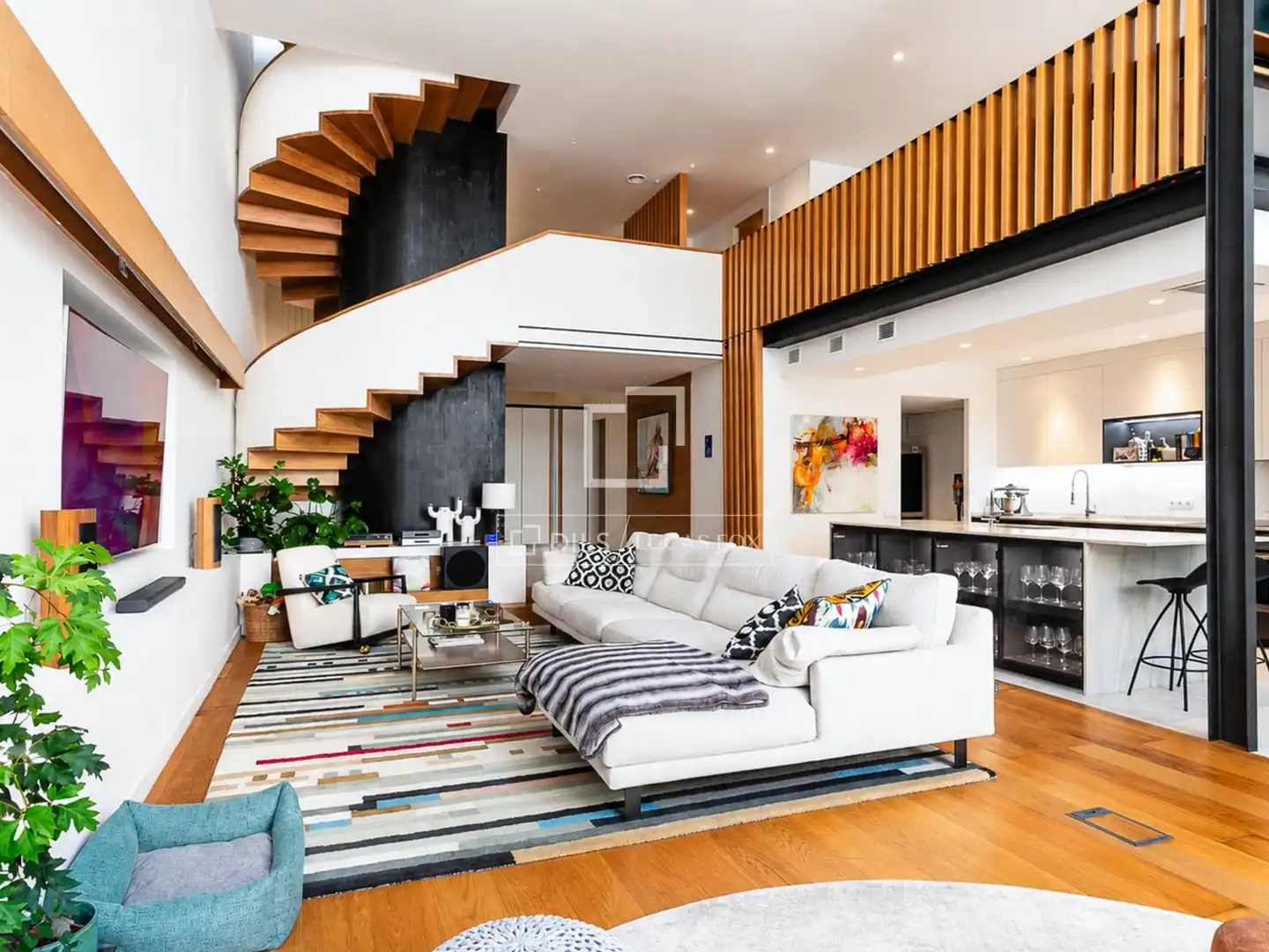 Sala d'estar de Casa o xalet en venda en Barcelona amb Aire condicionat, Jardí privat i Terrassa