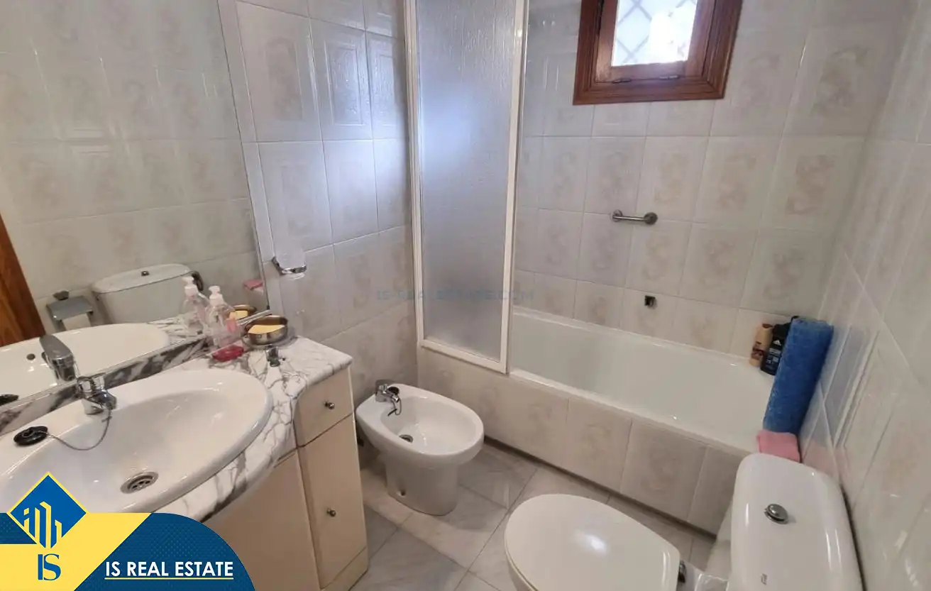 Bany de Estudi en venda en Torrevieja amb Calefacció, Terrassa i Moblat