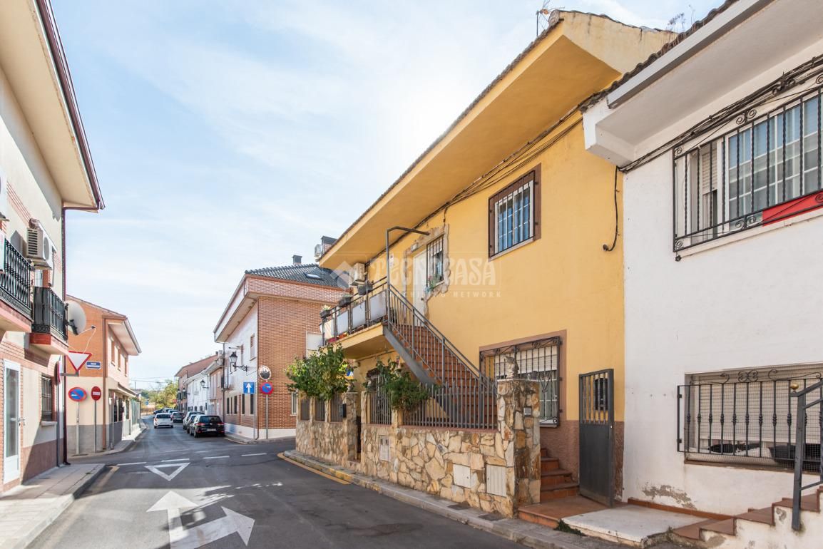 Exterior view of House or chalet for sale in Cobeña