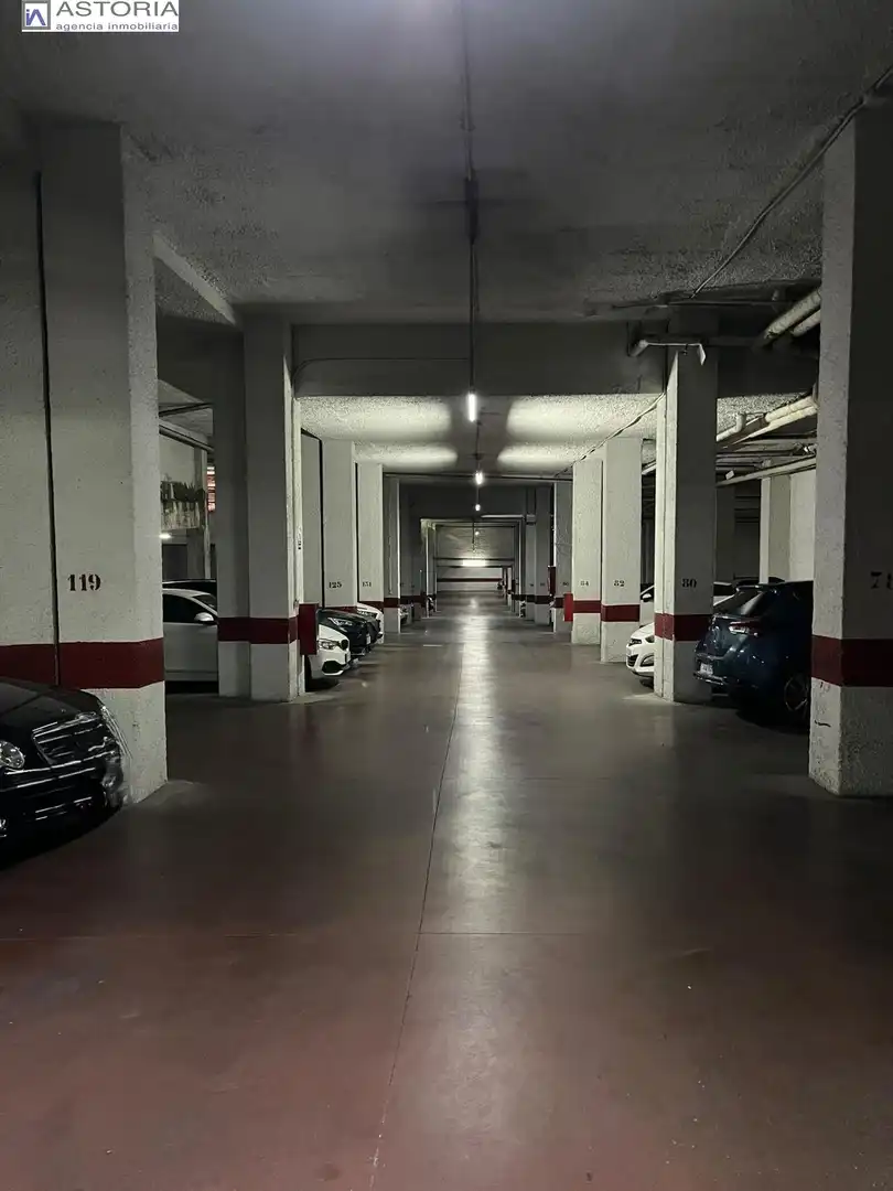 Parkplatz von Wohnung zur Miete in Beiro
