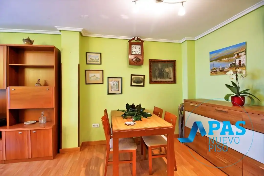 Comedor de Piso en venta en Santander con Calefacción
