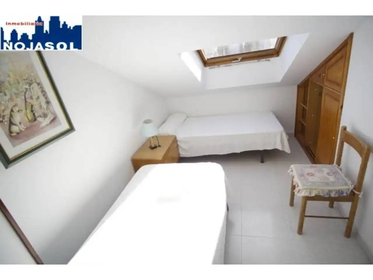 Schlafzimmer von Dachboden zur Miete in Noja mit Heizung, Terrasse und Möbliert