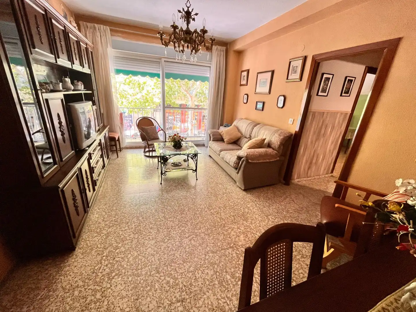 Sala d'estar de Pis en venda en Córdoba amb Terrassa i Moblat
