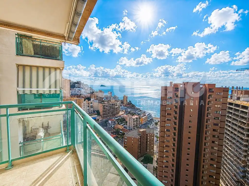 Außenansicht von Wohnung zum Verkauf in Villajoyosa / La Vila Joiosa mit Privatgarten, Terrasse und Schwimmbad