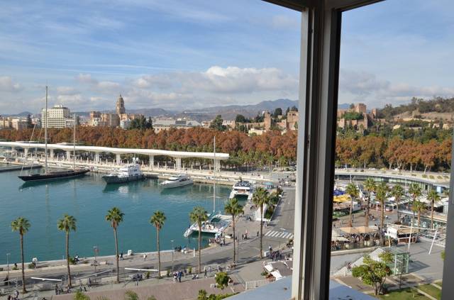 Piso en Venta en PASEO DE LA FAROLA en La Malagueta - Monte Sancha