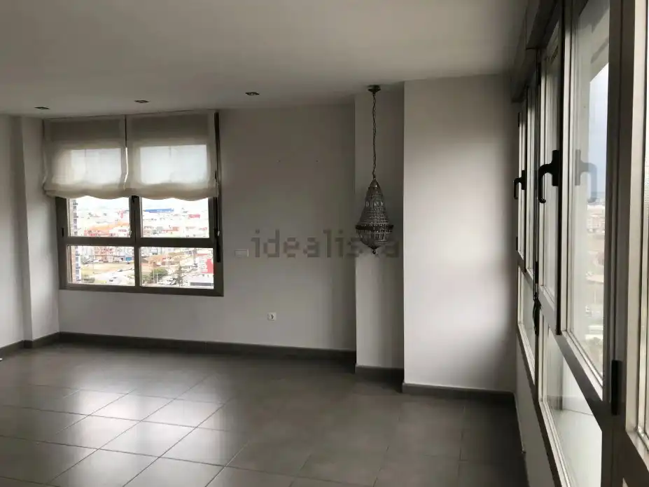 Habitación de Piso de alquiler en Valencia con Aire acondicionado, Calefacción y Horno