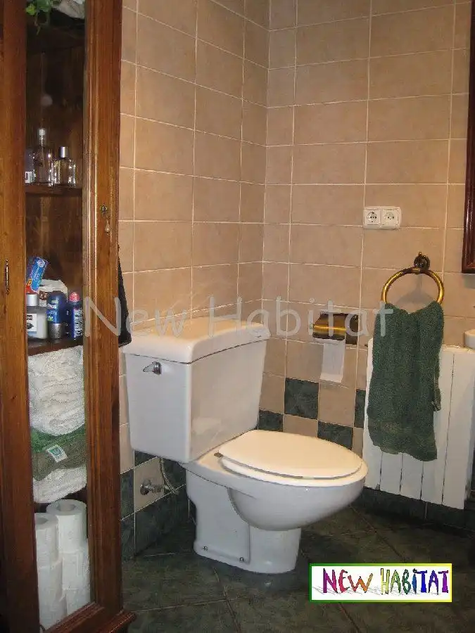 Baño de Piso en venta en Castellón de la Plana / Castelló de la Plana con Aire acondicionado, Calefacción y Terraza