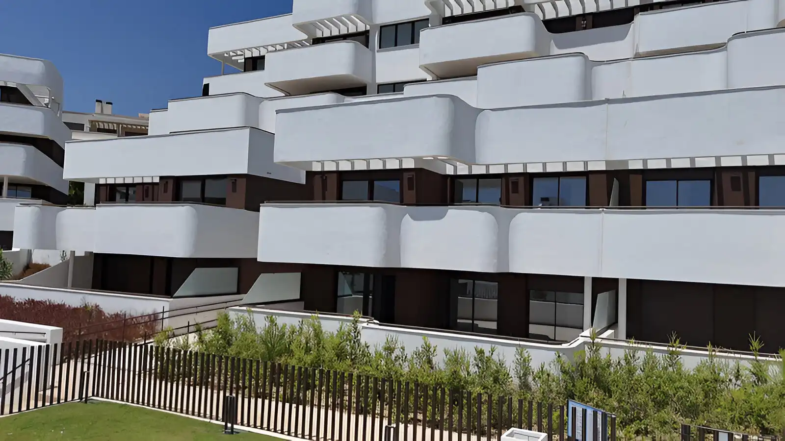 Apartamento con piscina en venta en Estepona Pueblo, imagen 5