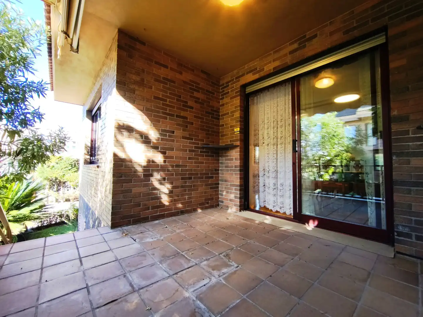 Terrassa de Casa o xalet en venda en  Logroño amb Calefacció, Parquet i Terrassa