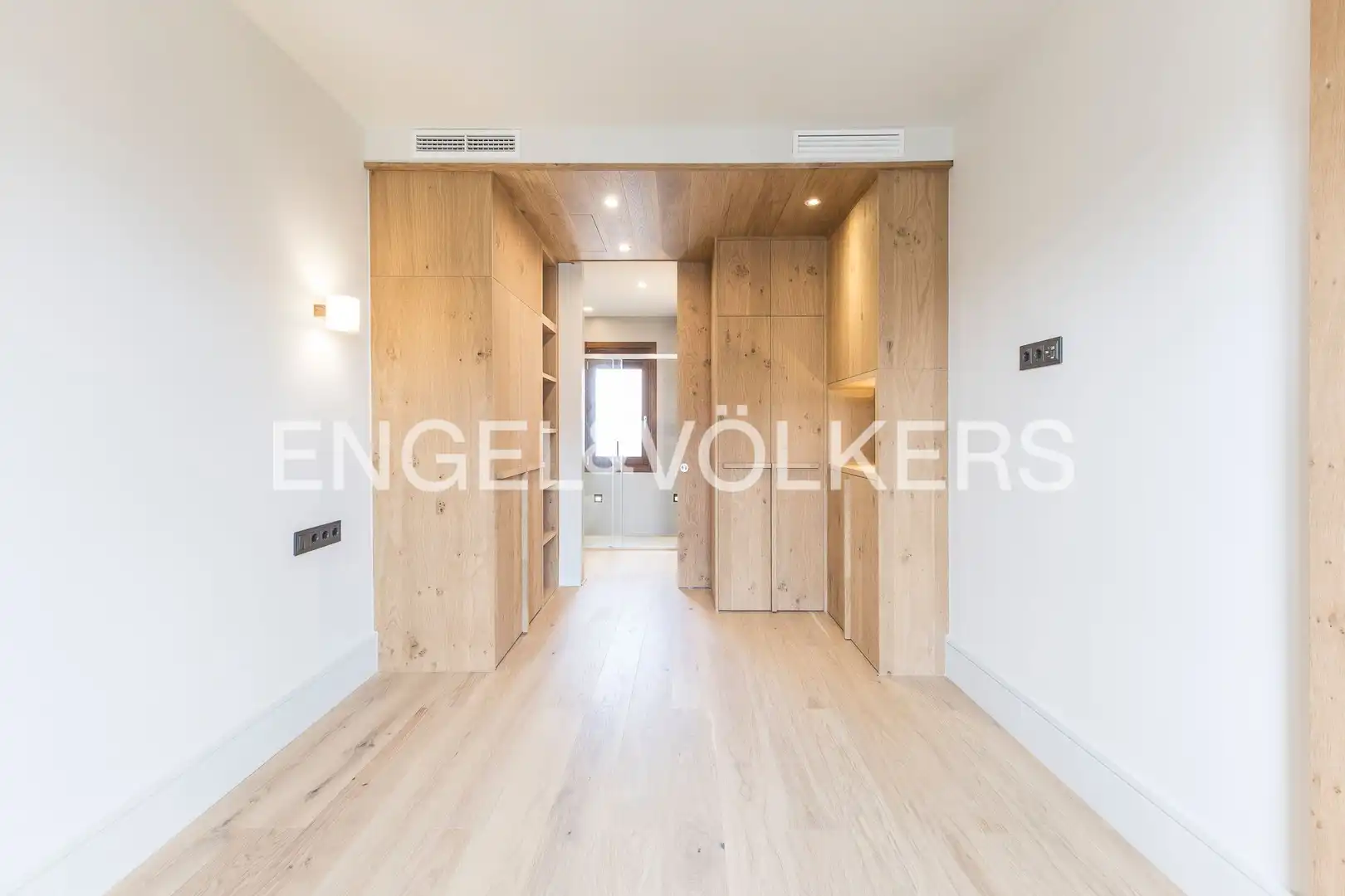 Sala d'estar de Pis en venda en Barcelona amb Aire condicionat, Calefacció i Parquet