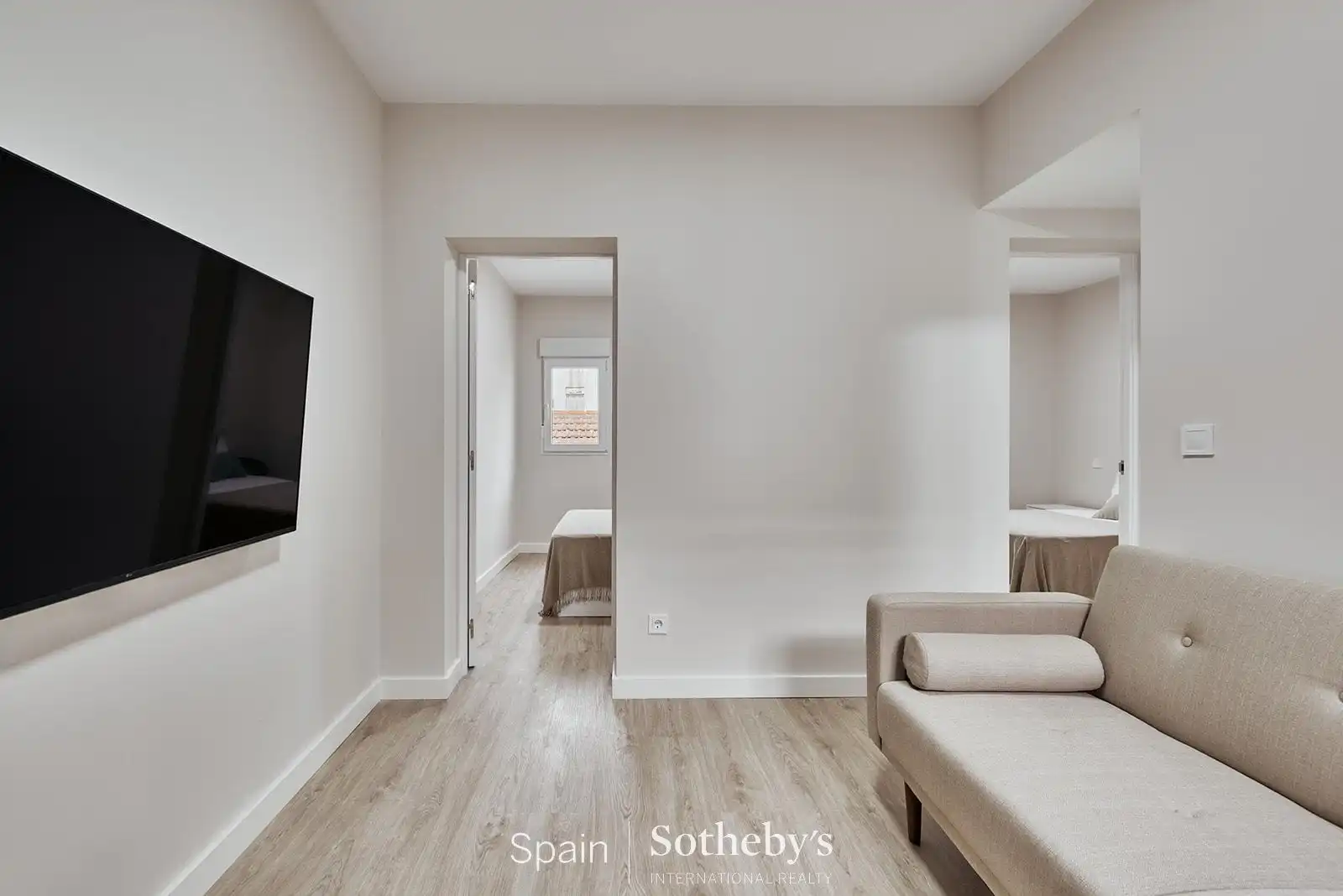 Sala d'estar de Apartament en venda en  Madrid Capital amb Aire condicionat, Calefacció i Terrassa