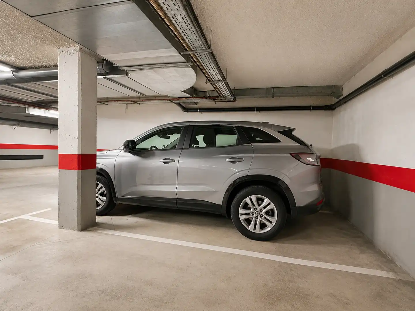 Parking de Dúplex en venta en Torrelodones con Piscina comunitaria