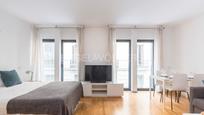 Dormitori de Apartament en venda en  Madrid Capital amb Aire condicionat, Calefacció i Moblat