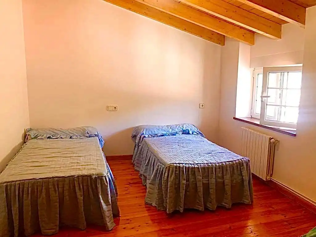 Habitación de Casa o chalet en venta en Arenas de Iguña con Calefacción, Parquet y Terraza