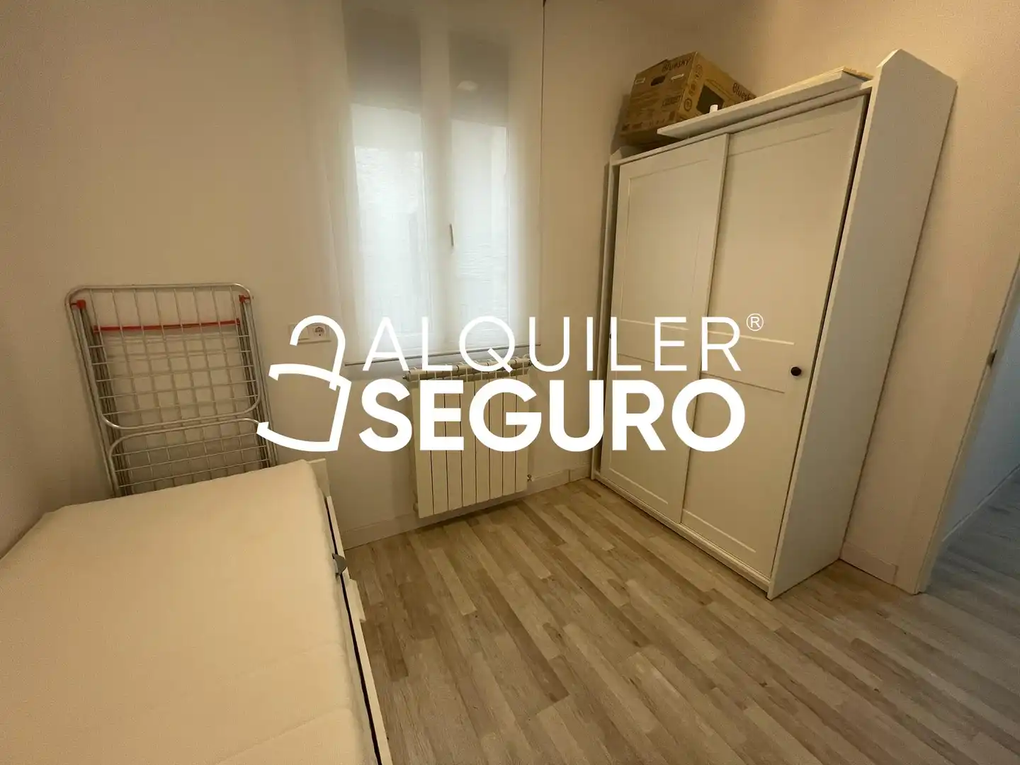 Habitación de Piso de alquiler en Madrid con Aire acondicionado, Calefacción y Amueblado