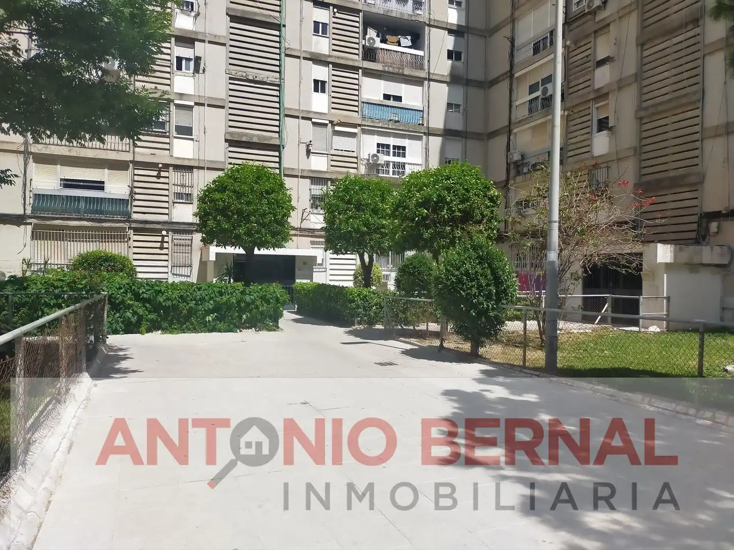 Vista exterior de Pis en venda en Jerez de la Frontera amb Aire condicionat