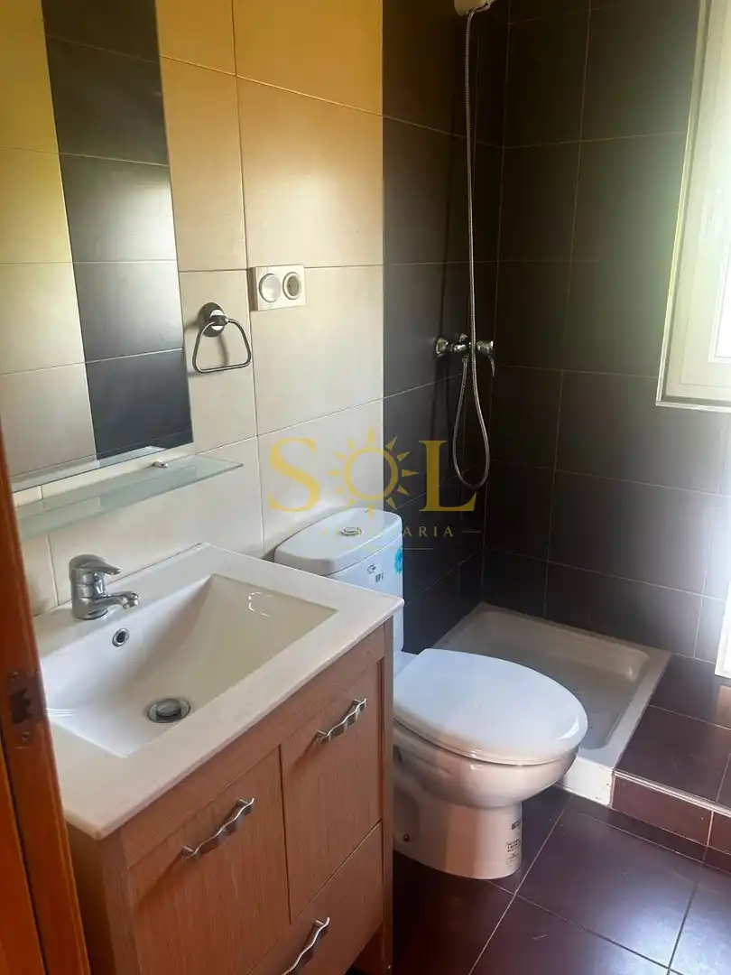 Baño de Casa o chalet en venta en Onzonilla con Calefacción, Jardín privado y Terraza