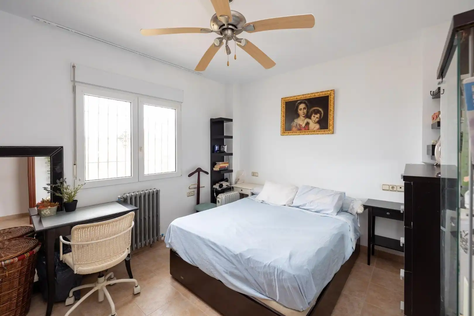 Bedroom of Houses for sale in Barrio de la Vega