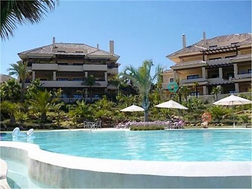 Vista exterior de Apartament en venda en Sotogrande amb Aire condicionat, Calefacció i Terrassa